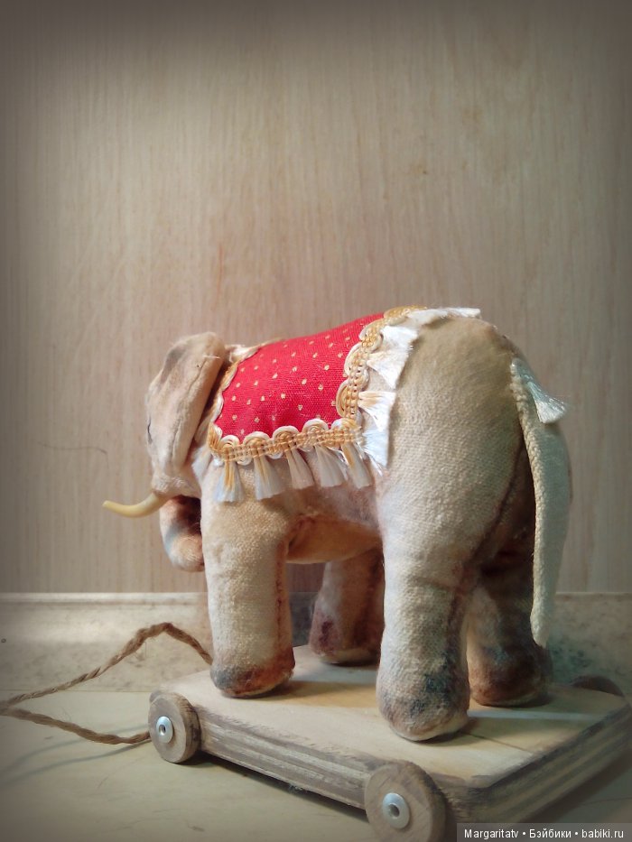 Ёлочная игрушка Слон на шаре купить у производителя ☆ Кукольная мастерская на Ланском