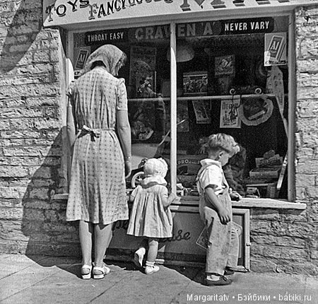 Еще немного репортажа старинных магазинов игрушек и кукол