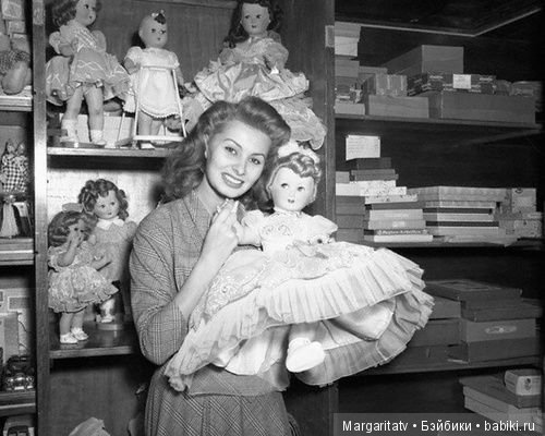 Еще немного репортажа старинных магазинов игрушек и кукол