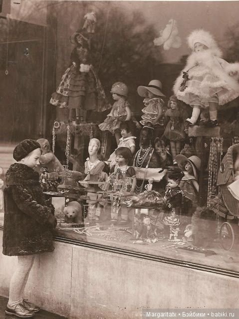 Еще немного репортажа старинных магазинов игрушек и кукол