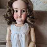 Продам антикварную куклу Armand Marseille