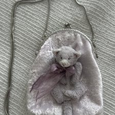 Продам сумочку фермуар Котик