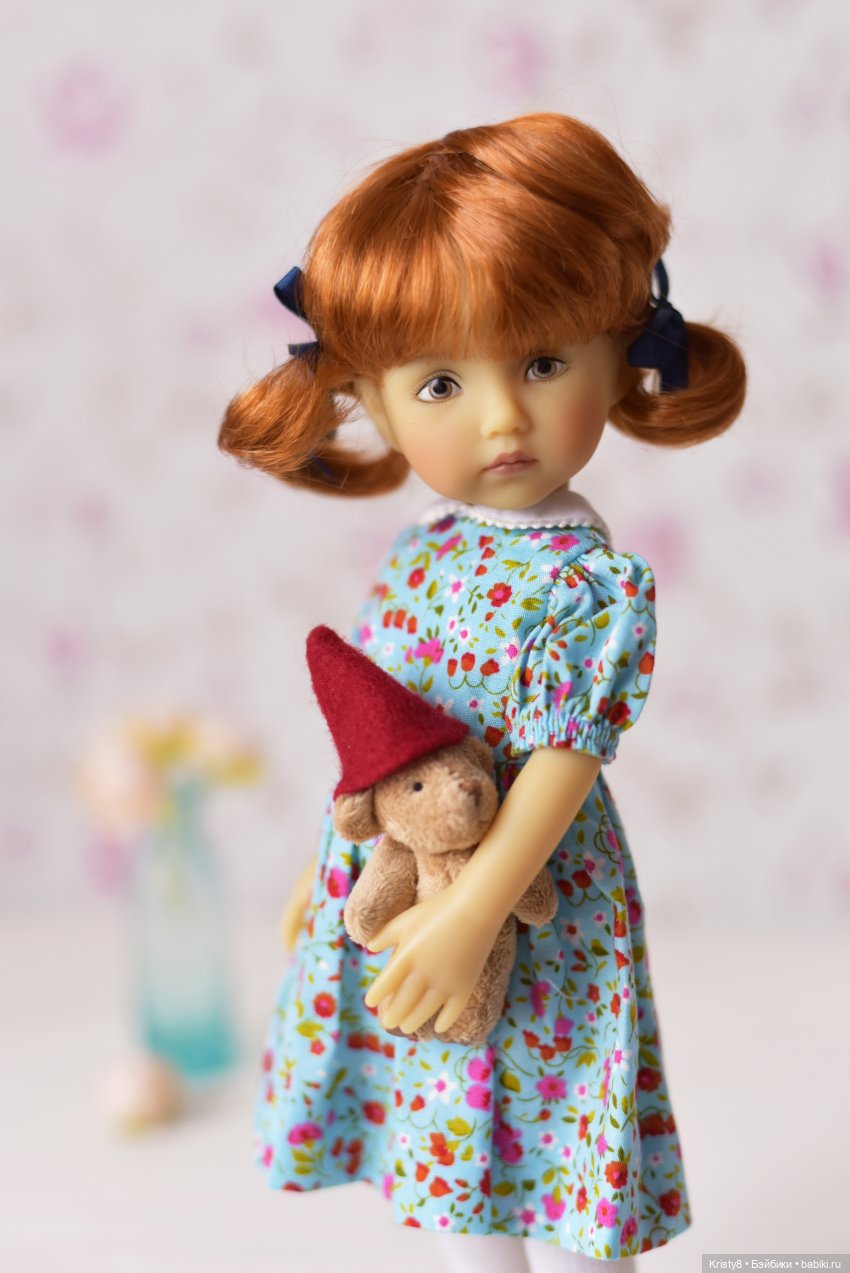 Robin (Monday's Child) Boneka