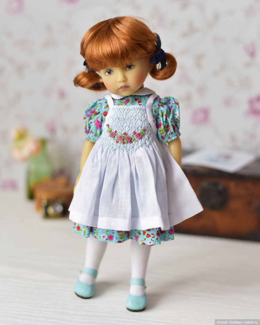 Robin (Monday's Child) Boneka