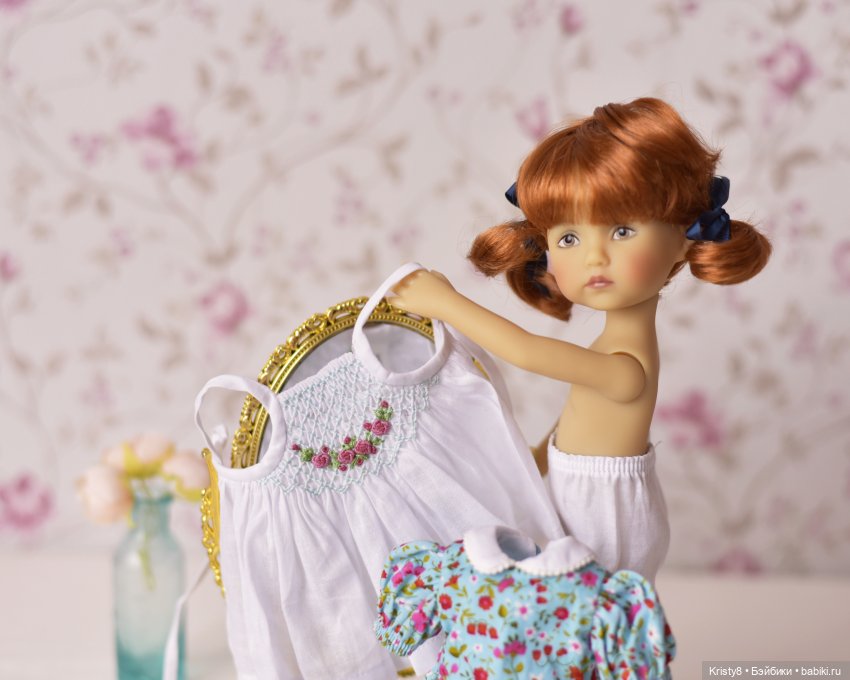 Robin (Monday's Child) Boneka