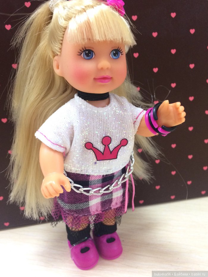 Задорная бунтарка Аврил!