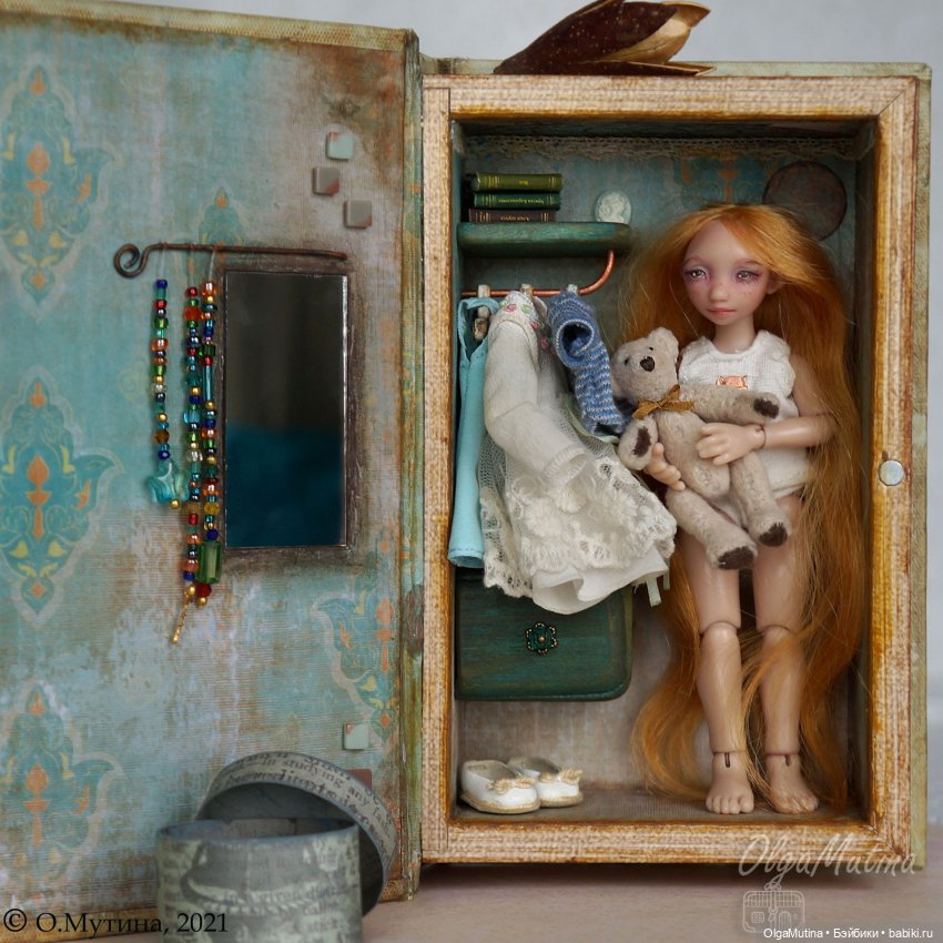 Olga Mutina — Домик-переноска в форме книжки