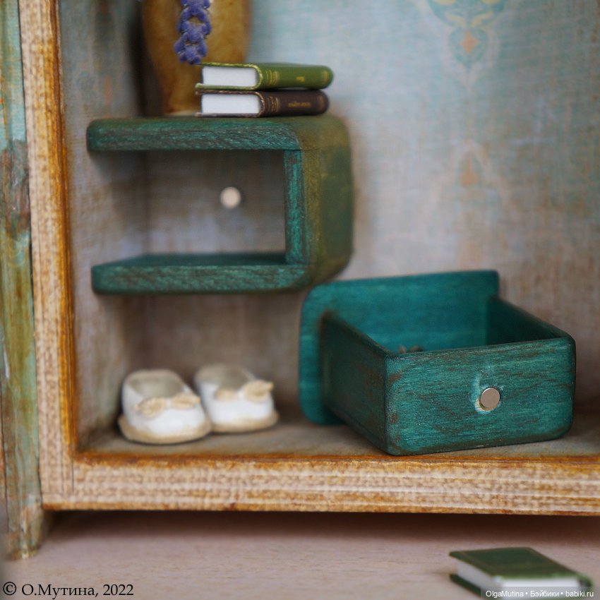 Olga Mutina — Домик-переноска в форме книжки