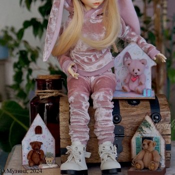Полочки-витрины для мини кукол и зверят