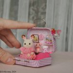 Кукольный домик+зайка для куклы.