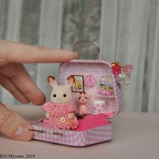 Кукольный домик+зайка для куклы.