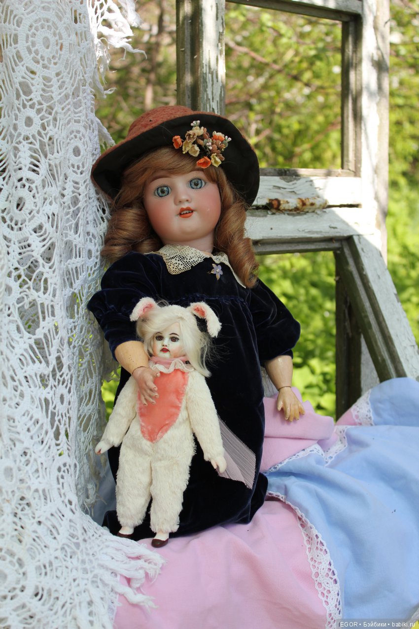 Прогулка в саду — Редкие антикварные куклы и реплики: воск (фото 5)