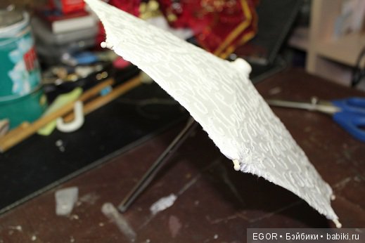 Зачем рыбе зонтик? Надо — Как сделать аксессуары для кукол: сумки (фото 8)