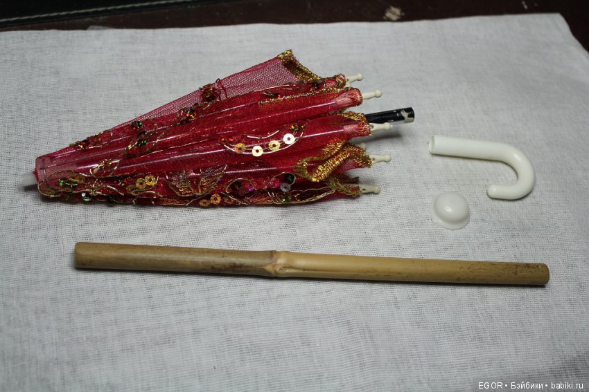 Зачем рыбе зонтик? Надо — Как сделать аксессуары для кукол: сумки (фото 2)