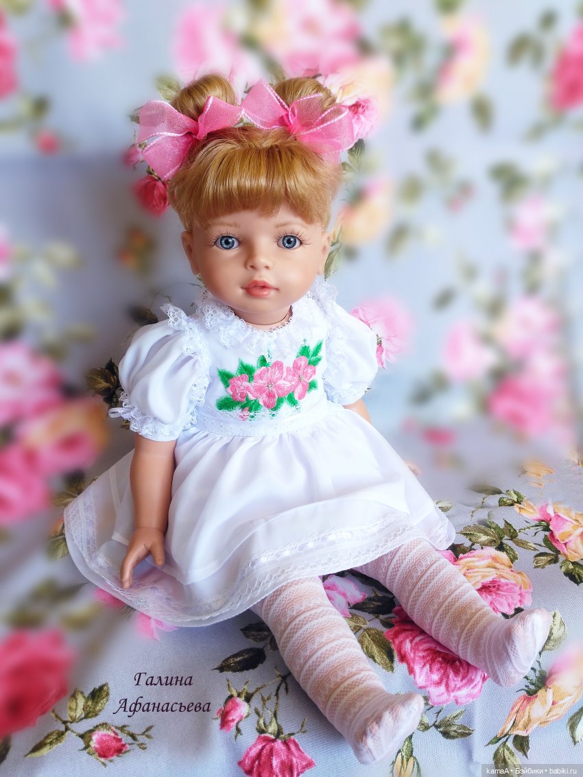 Показ причёсок в новом платьице из шёлка... с куколкой фирмы TOYSE CE ISPAN