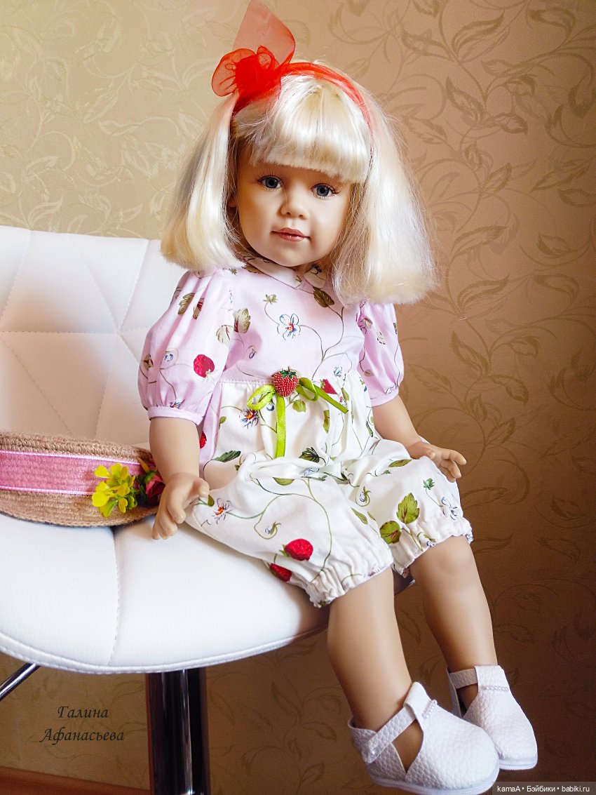 Две подружки встречают гостью... ( о кукле Сиссель Скилле и кукле Тоузе)