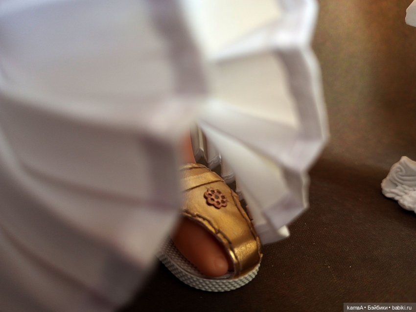 Алика в египетском наряде "калазирис"