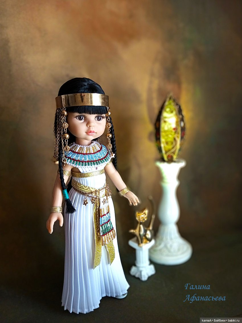 Алика в египетском наряде "калазирис" (фото 2)