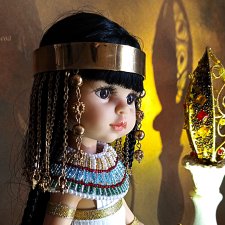 Алика в египетском наряде "калазирис"