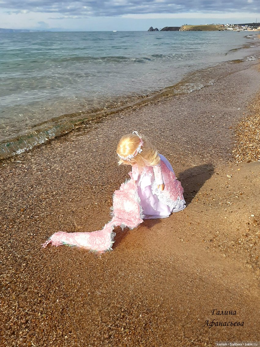 Моя костюмированная коллекция (часть 12 - крылышки и Снегурочки)