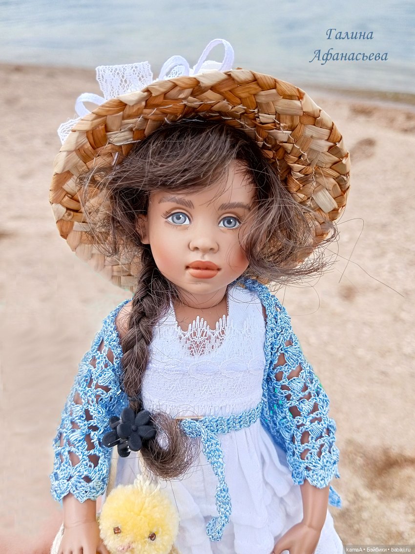 Кукла Хелен Киш и французский народный костюм