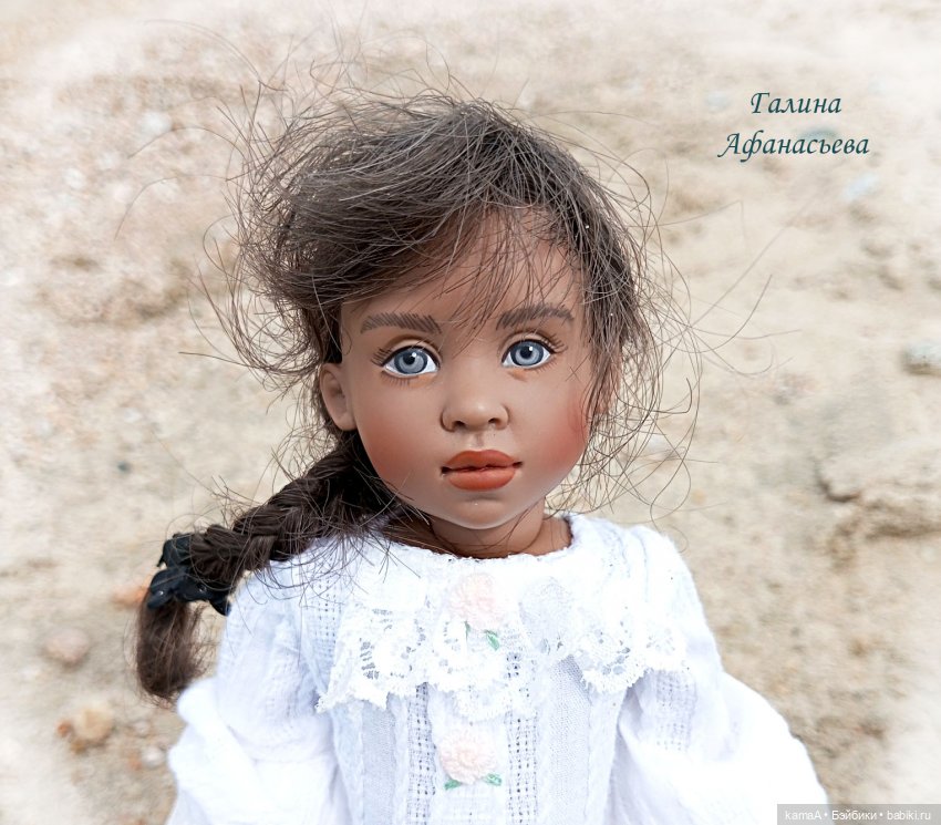 Кукла Хелен Киш и французский народный костюм