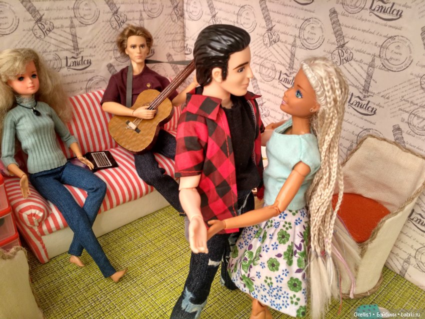 Квартирник. Сёстры Ч — Кукольные фотоистории и сериалы: комиксы