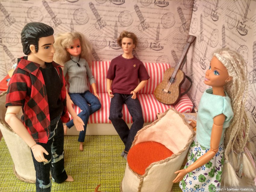 Квартирник. Сёстры Ч — Кукольные фотоистории и сериалы: комиксы