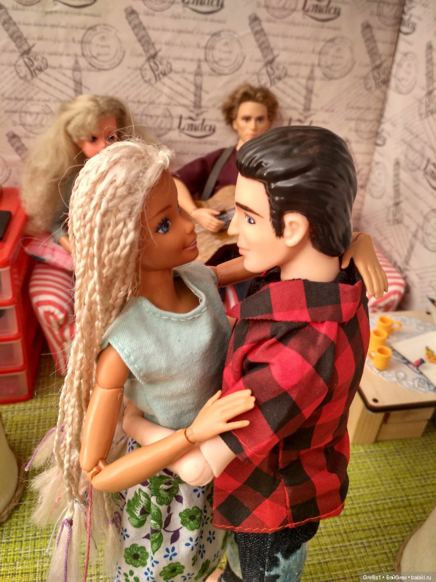 Квартирник. Сёстры Ч — Кукольные фотоистории и сериалы: комиксы