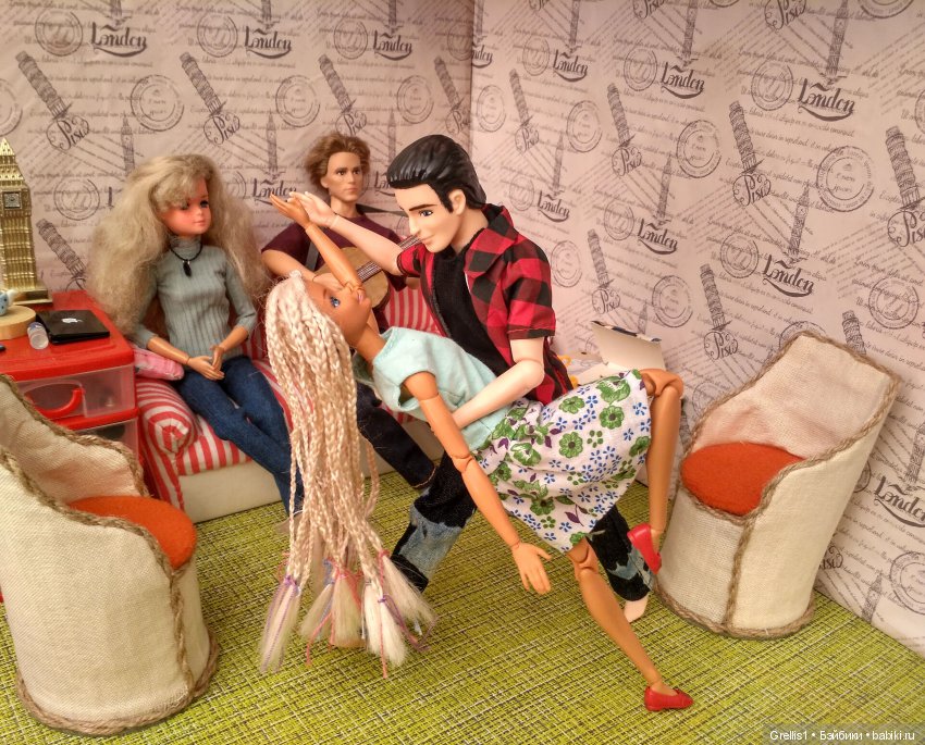 Квартирник. Сёстры Ч — Кукольные фотоистории и сериалы: комиксы