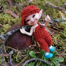 Кузя в лесу