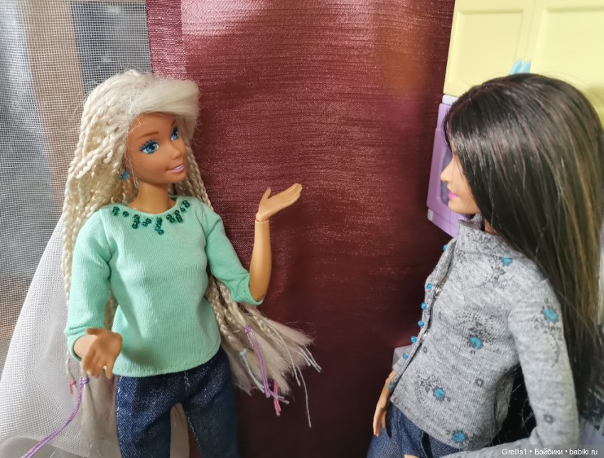 Две девицы под окном... Сёстры Ч