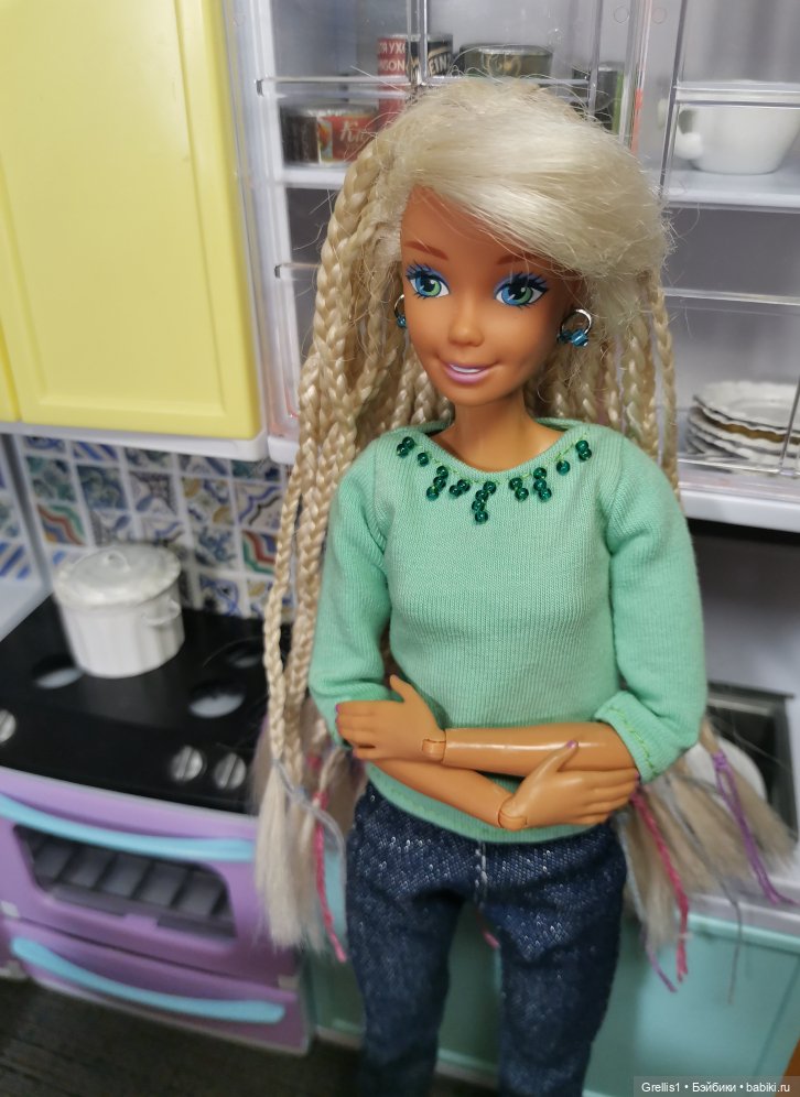 Две девицы под окном... Сёстры Ч