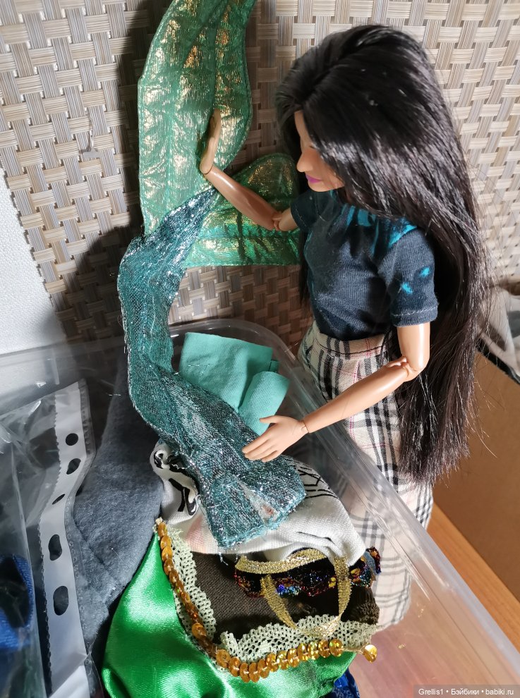 Сборы в город S. Сёстры Ч