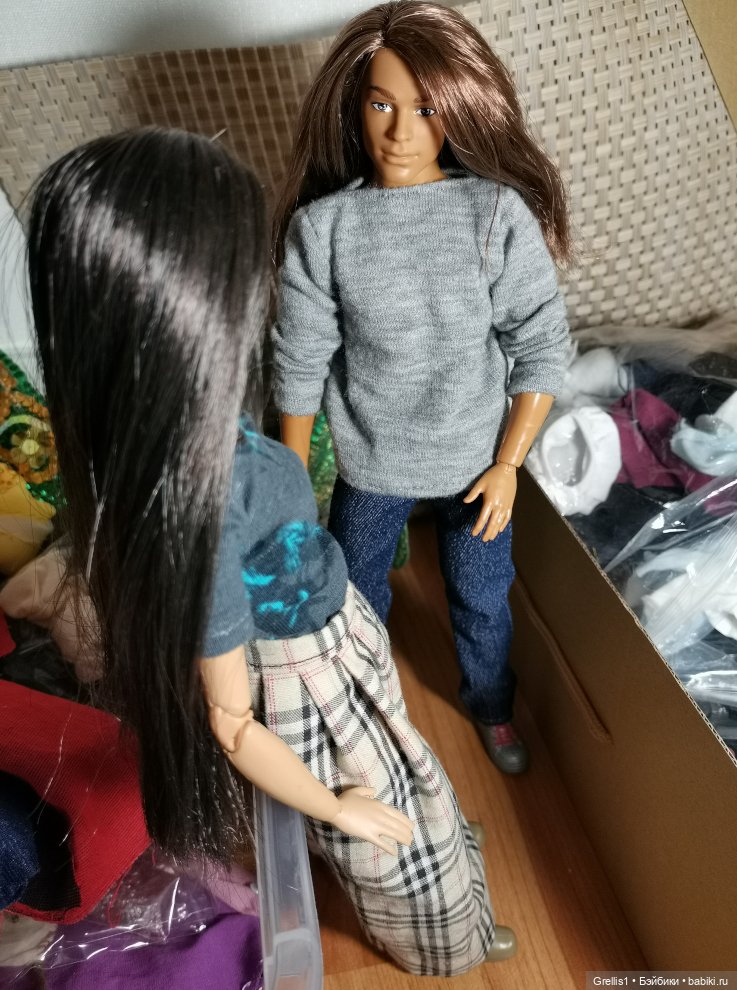 Сборы в город S. Сёстры Ч