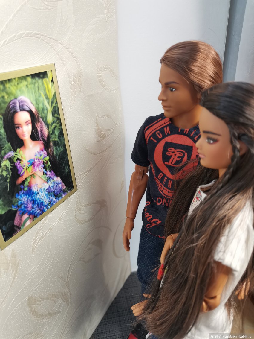 Цветы и люди. Выставка в фойе театра "Авангард"