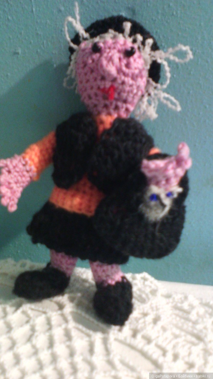 Старуха Шапокояк с сумкой