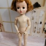 Винтажная шарнирная куколка 50-годов от Мадам Александр.