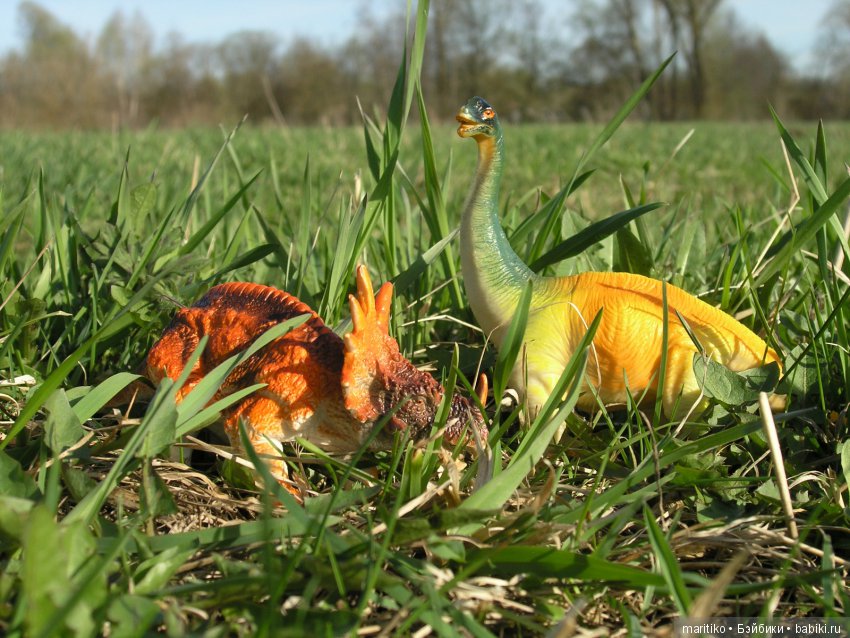 Динозавры на выпасе или Парк Юрского Периода на колхозном поле (фото 3)