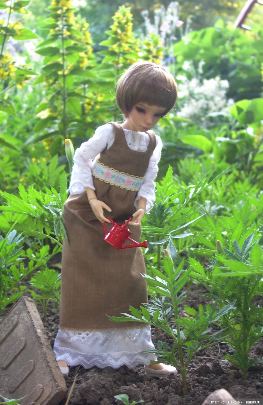 Мирослава и её помощник. Летние хлопоты (фото 7)