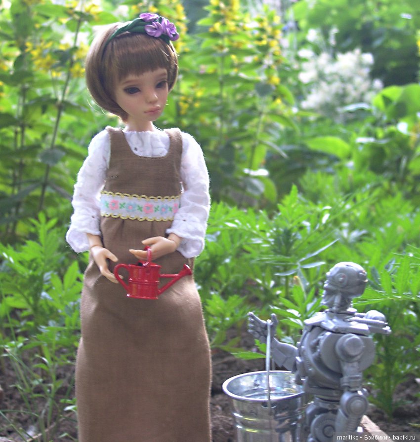 Мирослава и её помощник. Летние хлопоты (фото 5)