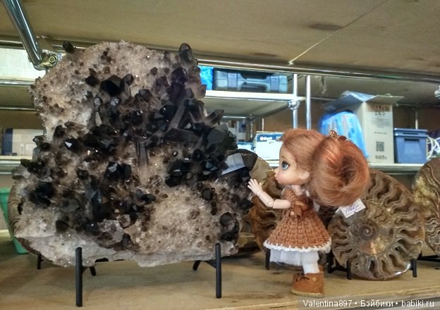 Даринка в гостях у геологов