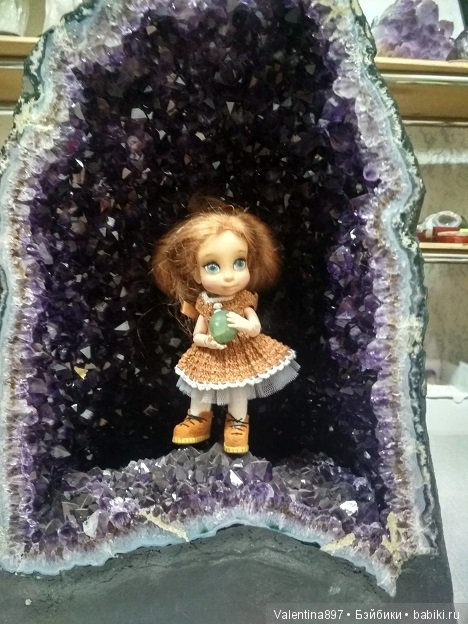 Даринка в гостях у геологов