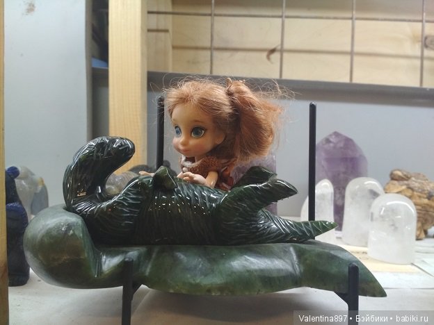 Даринка в гостях у геологов