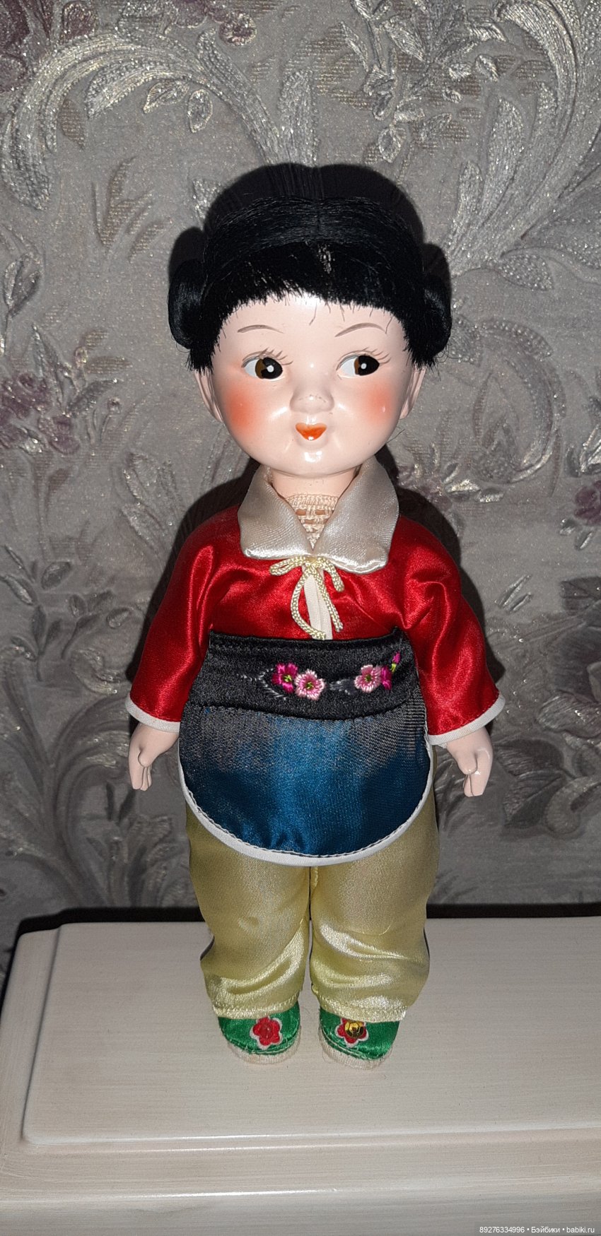 Спасибо Вам за подсказку и информацию.  Наверно действительно китайская. Вспомнила сейчас что у меня есть похожая кукла в пластике, с такой же росписью. Даже не подумала что у этих кукол есть что-то общее. А сейчас увидела китаянка с Мешка из серии про которую вы писали и вспомнила о другой кукле.