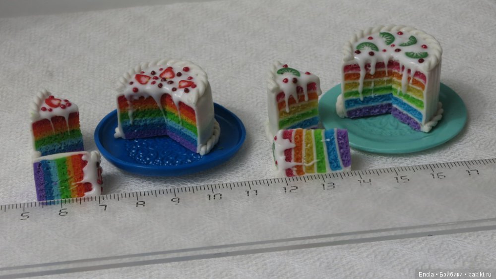 Радужные тортики — Кукольная миниатюра своими руками: еда (фото 2)