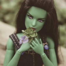 Зелёная на зелёном