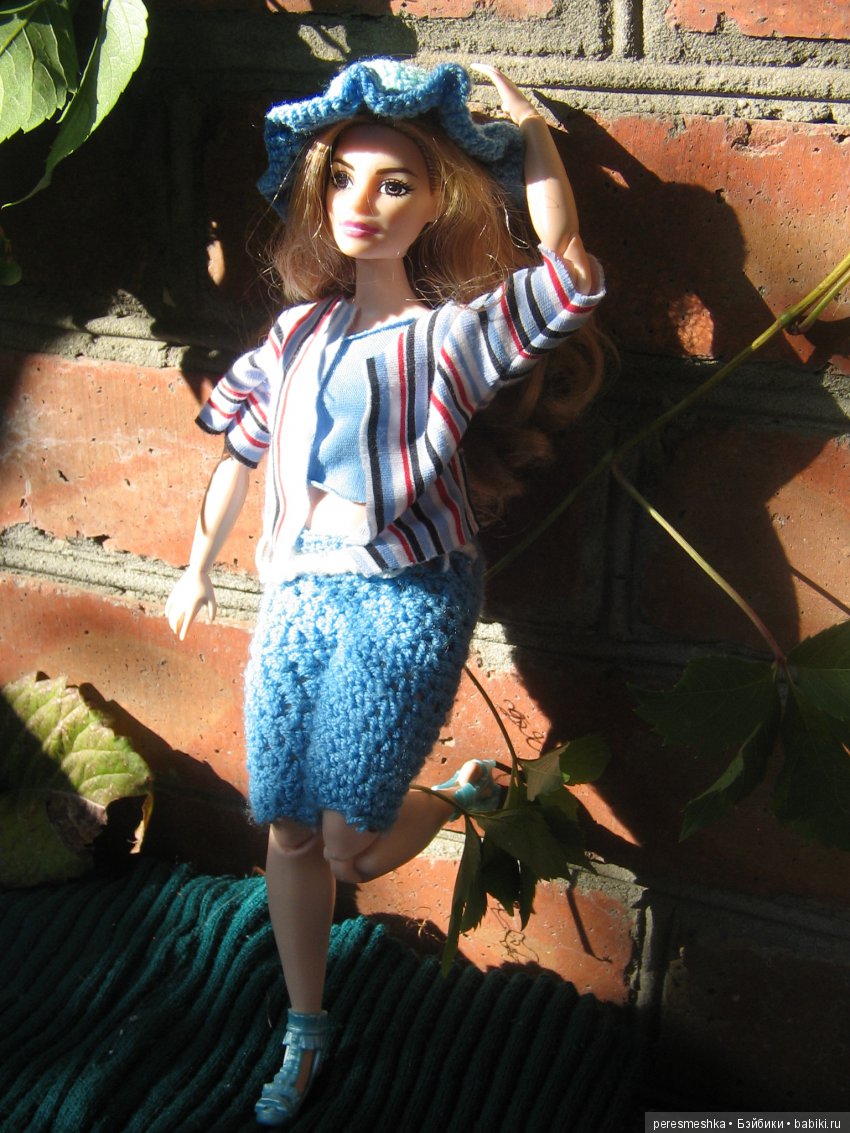 И снова - дочкины кукляшки. На пороге осени