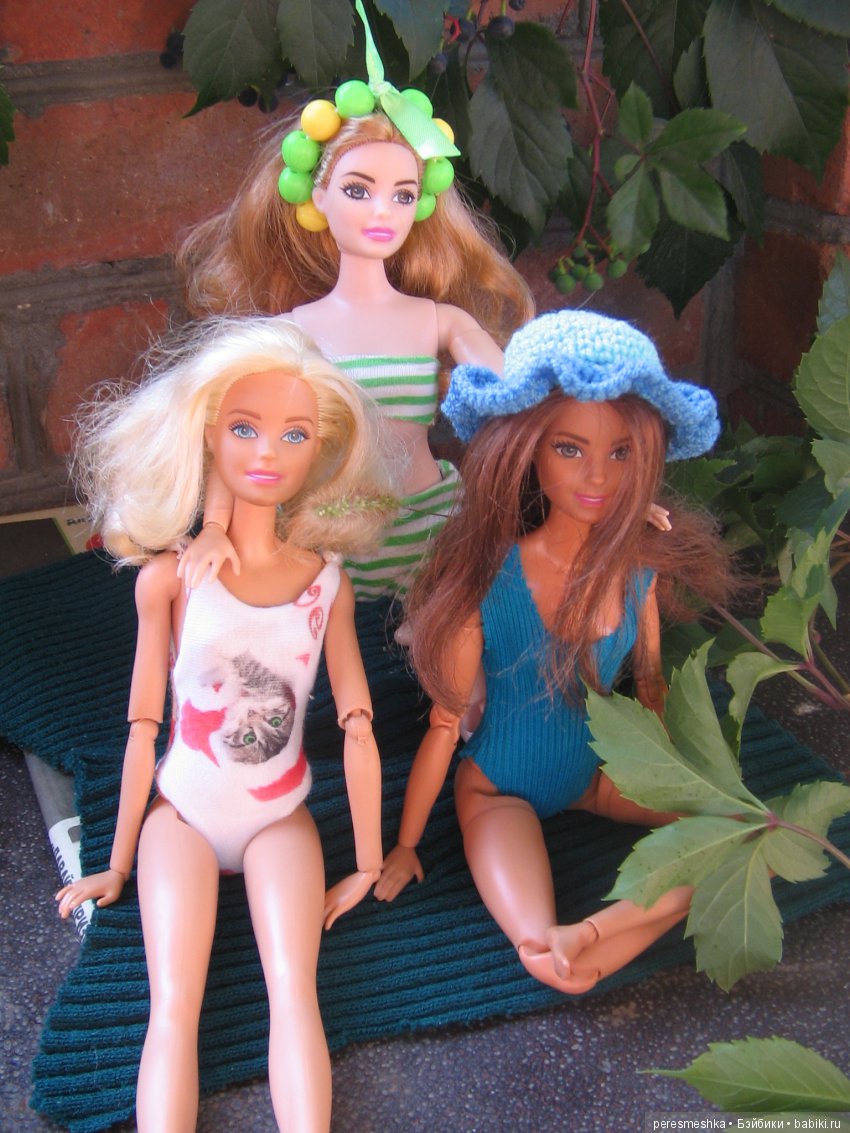 И снова - дочкины кукляшки. На пороге осени