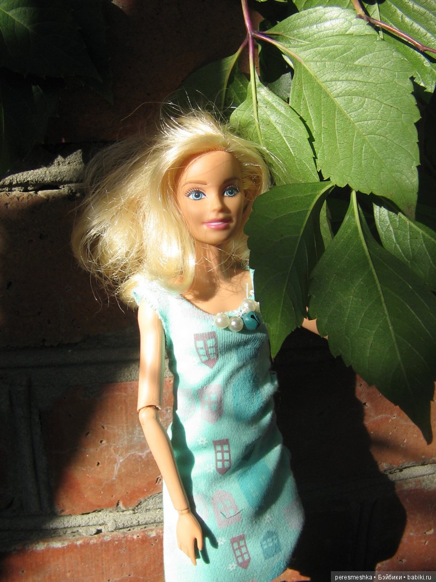 И снова - дочкины кукляшки. На пороге осени